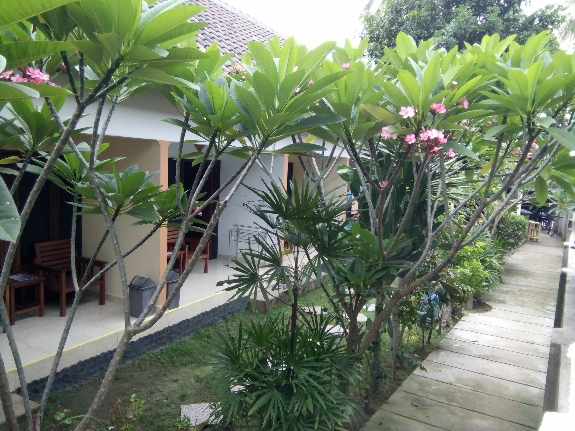Family Garden Homestay Mangsit Exteriér fotografie